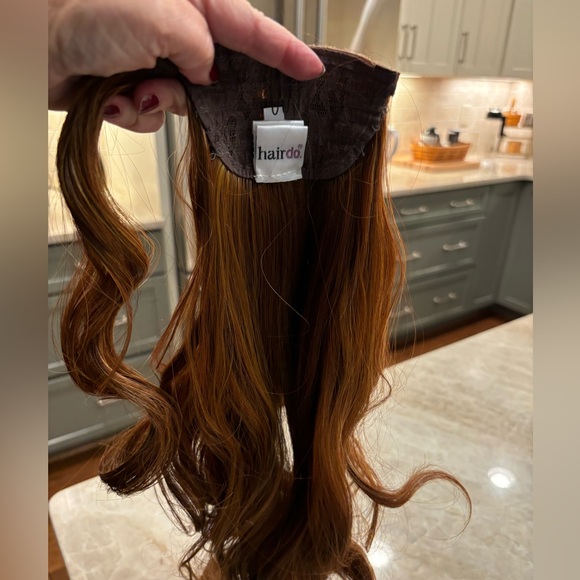 Hairdo 23” pony. Synthetic heat friendly. Brand new in box - Picture 8 of 12